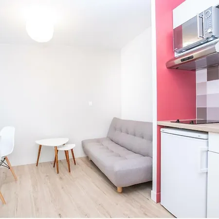 Apartamento 8 - Equipe - Carmes, *